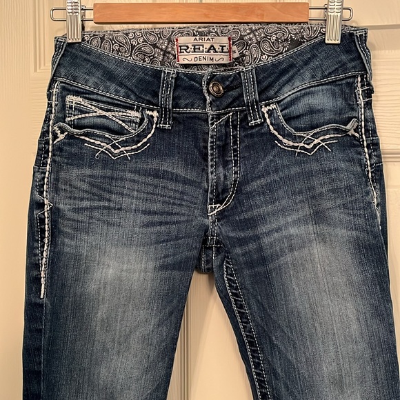 Ariat R.E.A.L. Women’s Stretch Entwined Distressed Boot Cut Jeans Sz 27R Western - Picture 2 of 12